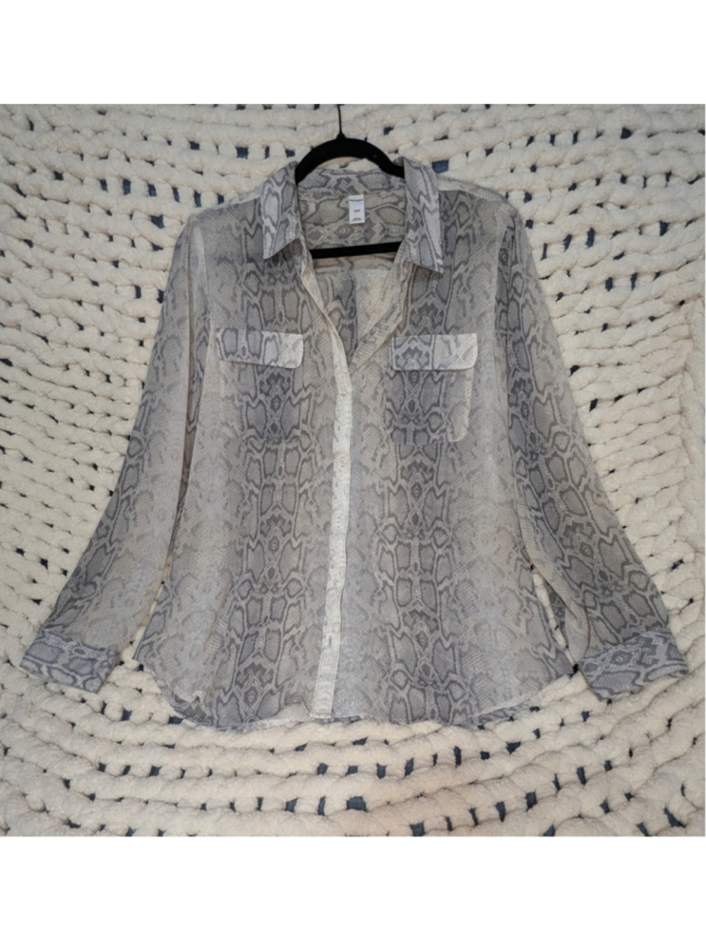Old Navy Snakeskin Print Sheer Button Front Blouse Womens Large Roll Tab Shirt